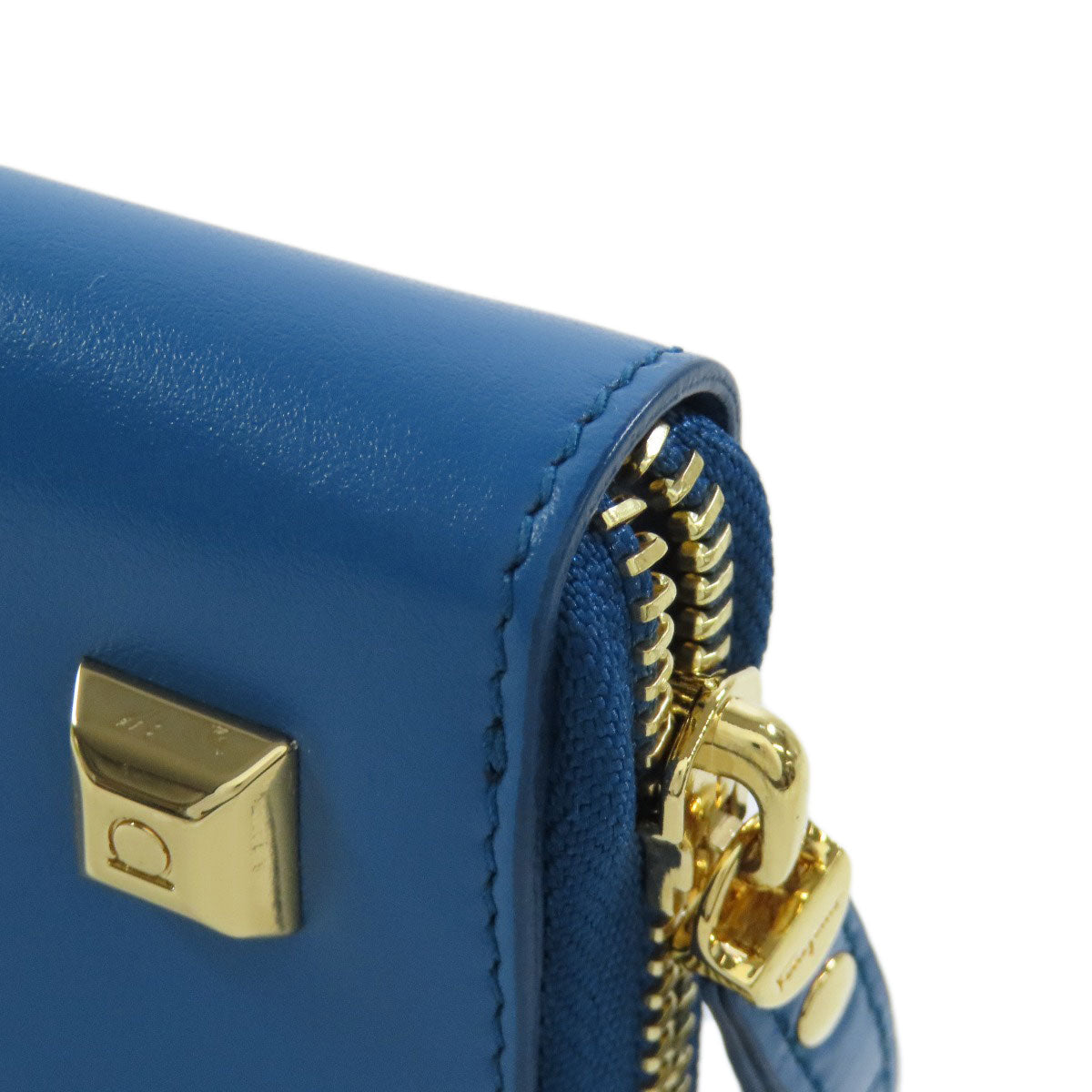 Salvatore Ferragamo サルヴァトーレフェラガモ スタッズ 長財布(小銭入れあり) レザー レディース 中古