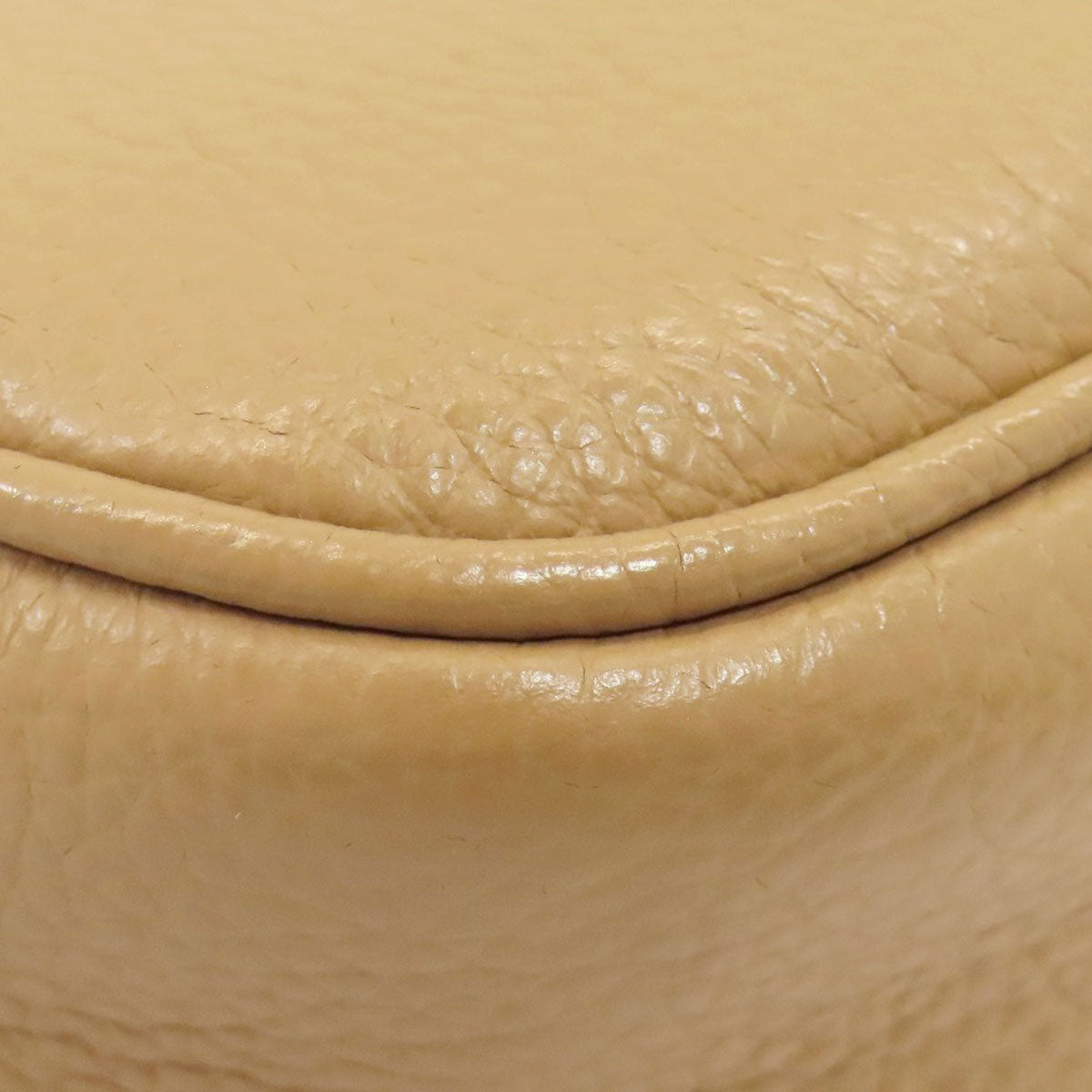 Salvatore Ferragamo サルヴァトーレフェラガモ ヴァラリボン ショルダーバッグ レザー レディース 中古