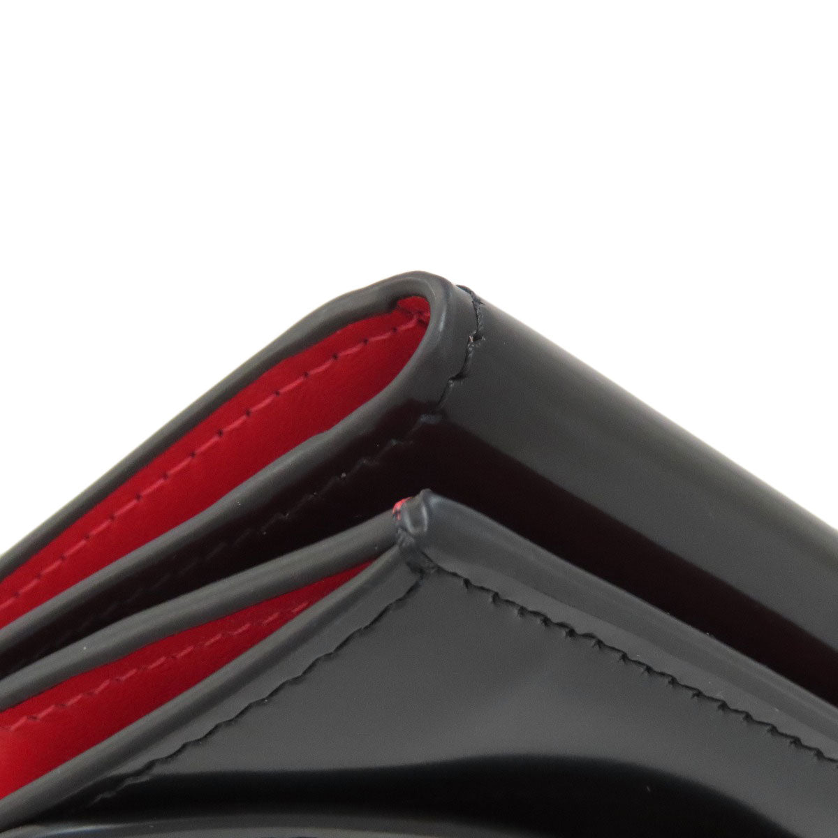 Christian Louboutin クリスチャンルブタン コンパクトウォレット 三つ折り財布 二つ折り財布(小銭入れあり) パテントレザー レディース 中古