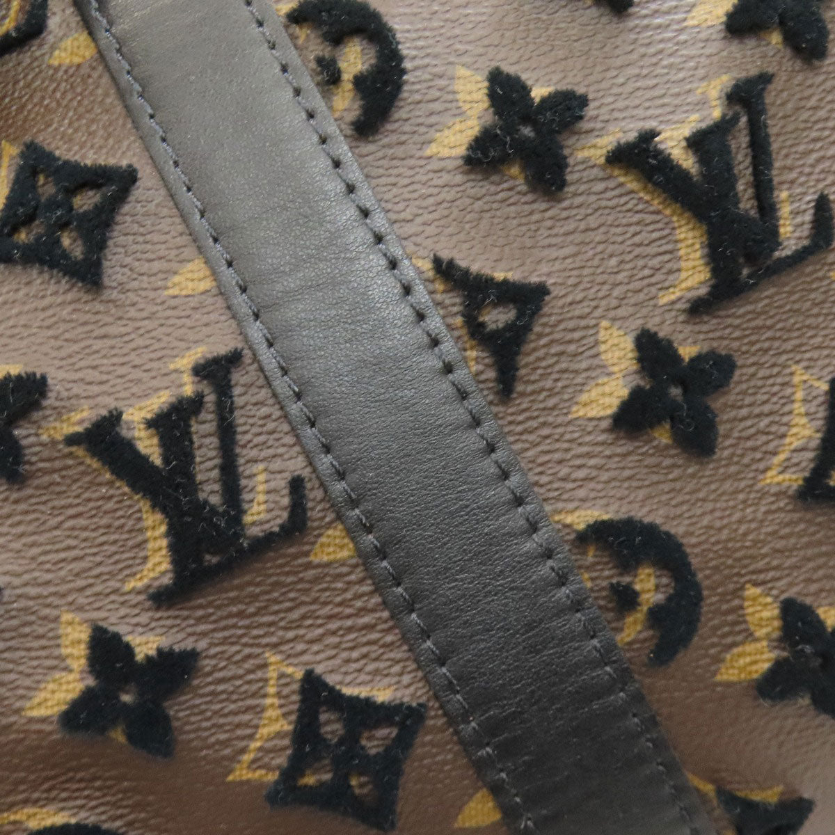 LOUIS VUITTON ルイヴィトン M45046 キーポル トリアングル50 ボストンバッグ モノグラムタフタージュ レディース 中古