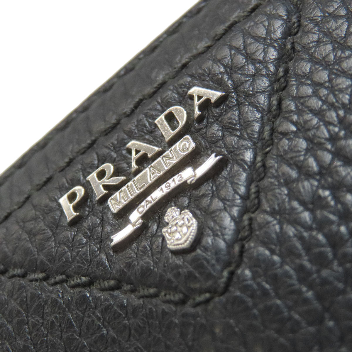 PRADA プラダ トライアングル 長財布（小銭入れあり） レザー レディース 中古
