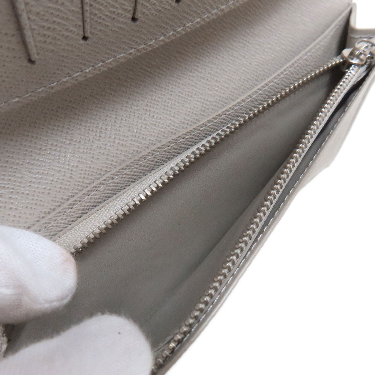 LOUIS VUITTON ルイヴィトン ポルトフォイユ・ブラザ 長財布（小銭入れあり） タイガ レディース 中古