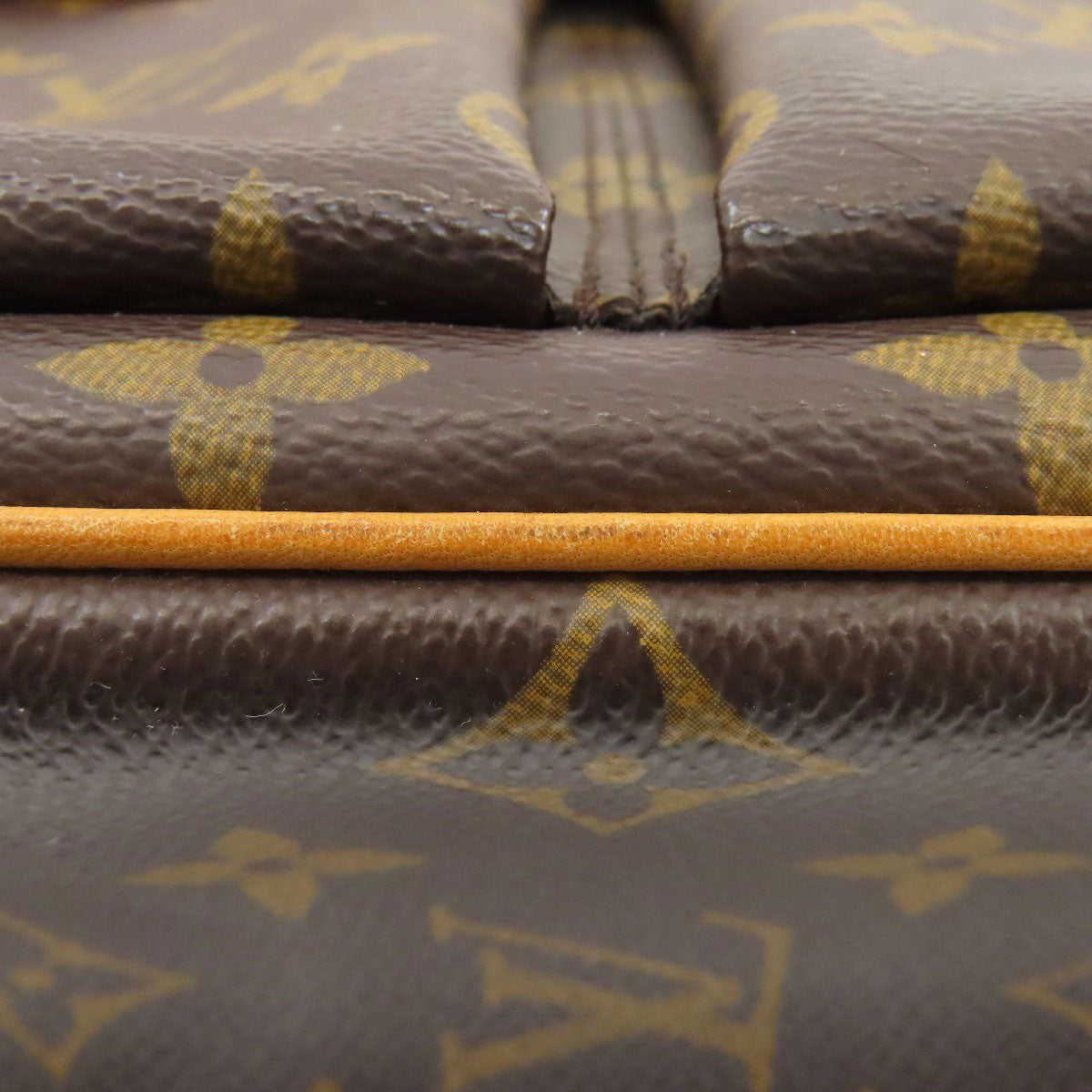 LOUIS VUITTON ルイヴィトン M51163 ヴィバ・シテGM ショルダーバッグ モノグラムキャンバス レディース 中古
