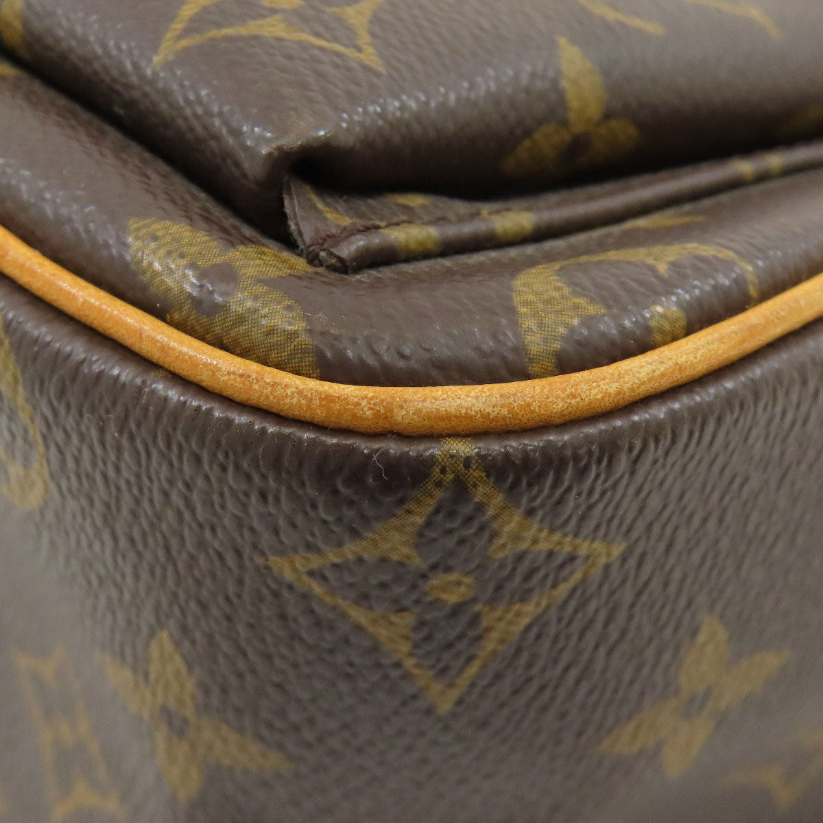 LOUIS VUITTON ルイヴィトン M51163 ヴィバ・シテGM ショルダーバッグ モノグラムキャンバス レディース 中古