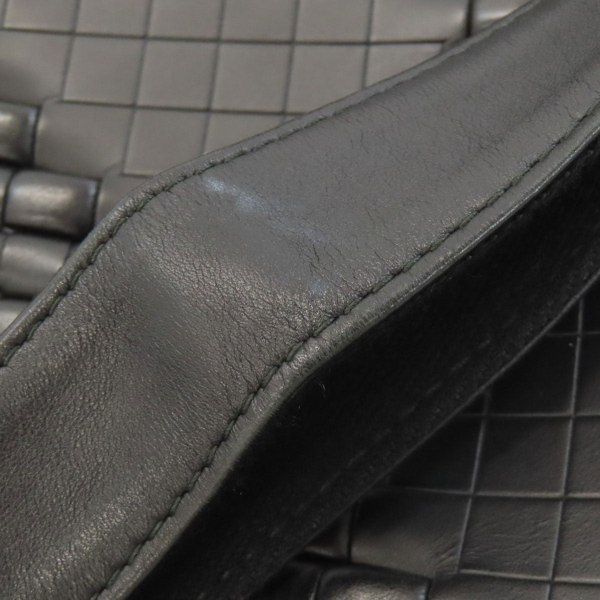 BOTTEGA VENETA ボッテガヴェネタ イントレチャート ショルダーバッグ カーフ レディース 中古