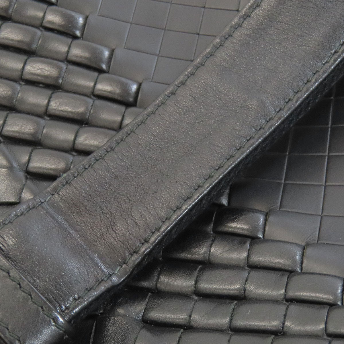 BOTTEGA VENETA ボッテガヴェネタ イントレチャート ショルダーバッグ カーフ レディース 中古
