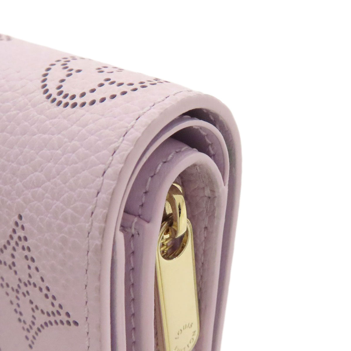 LOUIS VUITTON ルイヴィトン M81434 ポルトフォイユ・クレア 二つ折り財布（小銭入れあり） マヒナレザー レディース 中古