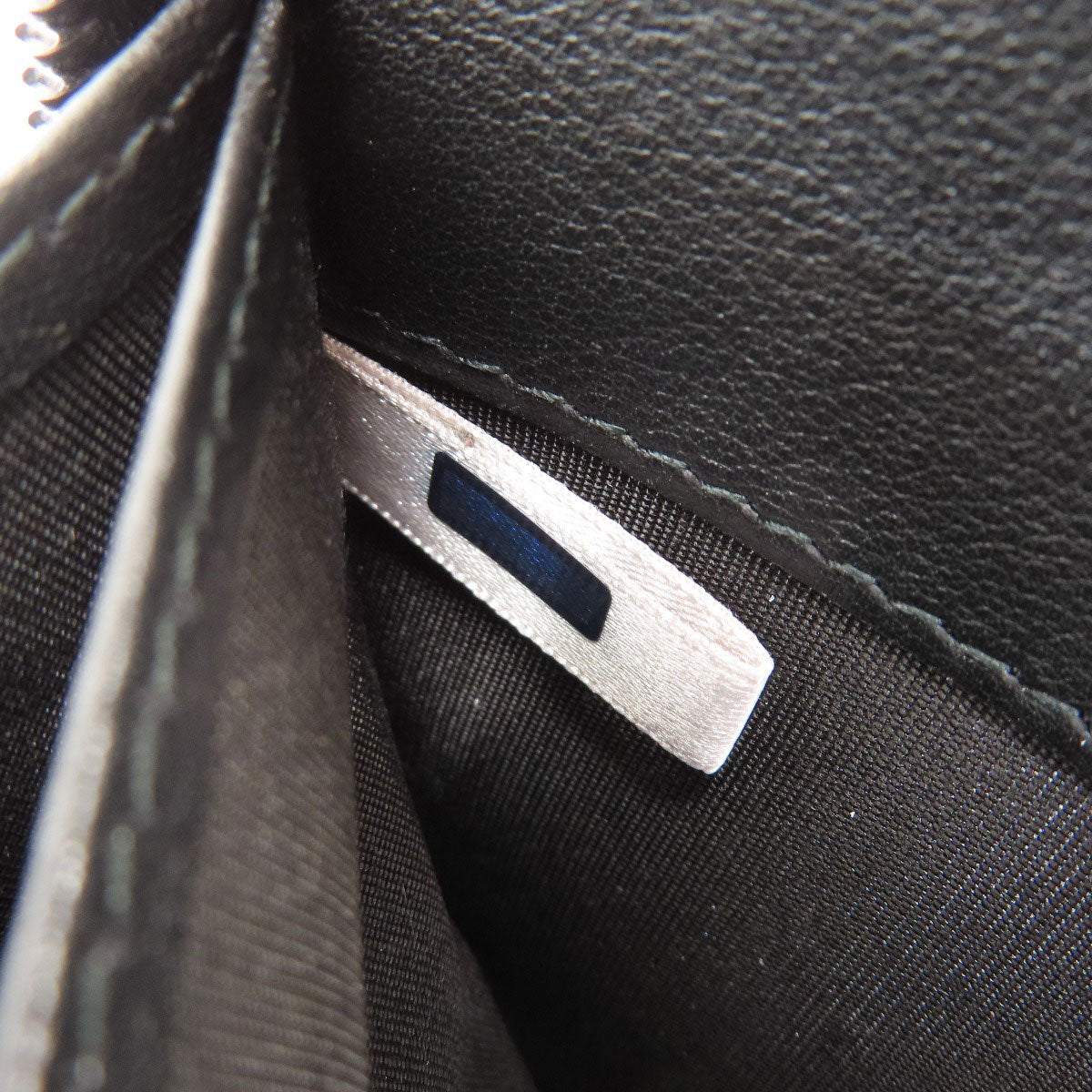 Jimmy Choo ジミーチュウ スタースタッズ 長財布（小銭入れあり） レザー レディース 中古
