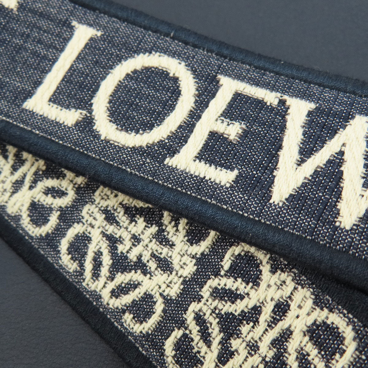 LOEWE ロエベ アナグラム ショルダーバッグ カーフ レディース 中古