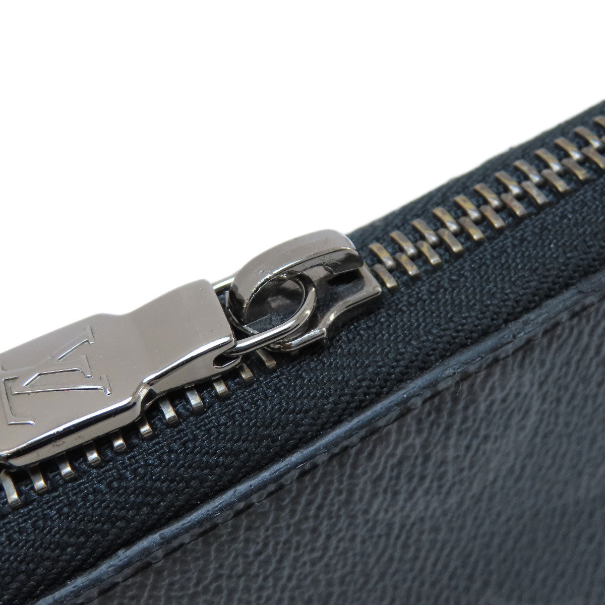 LOUIS VUITTON ルイヴィトン M62295 ジッピーウォレット・ヴェルティカル 長財布（小銭入れあり） モノグラムエクリプス メンズ 中古