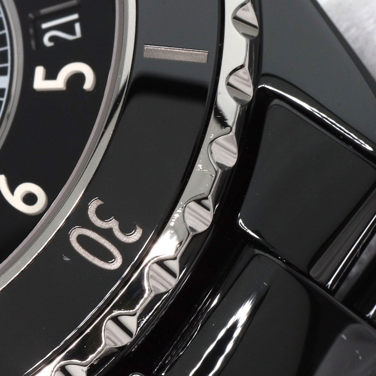 CHANEL シャネル H5699 キャリバー12.1 J12 38mm H5699 現行モデル 腕時計 セラミック メンズ 中古