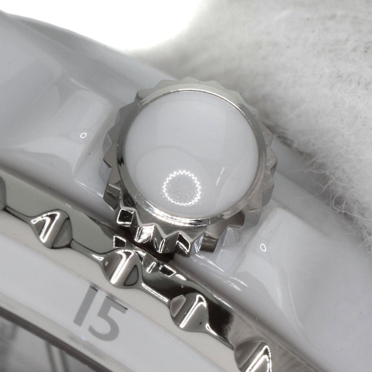 CHANEL シャネル H5700 J12 38mm ホワイト セラミック 腕時計 セラミック メンズ 中古