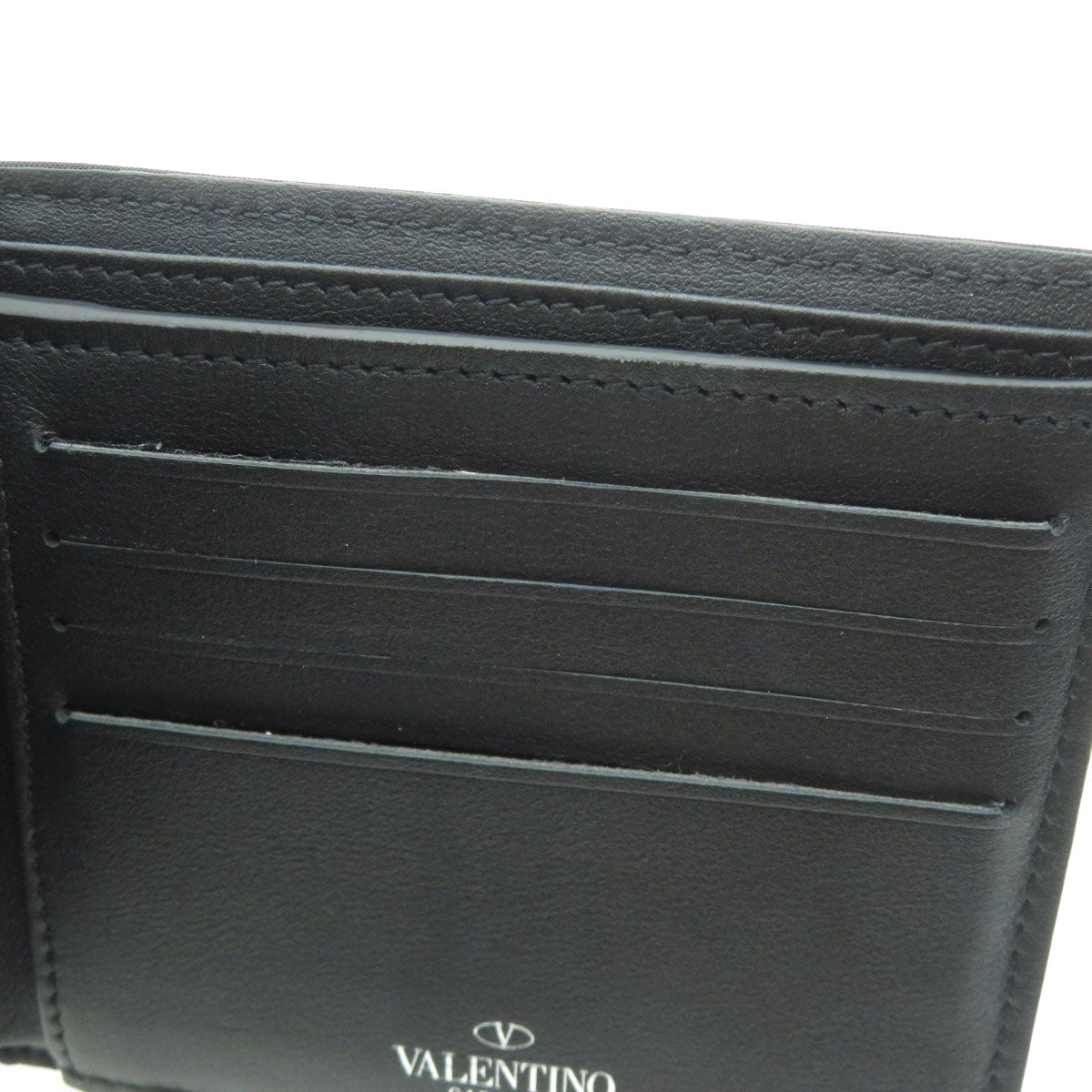 VALENTINO GARAVANI ヴァレンチノガラバーニ 刺繍モチーフ 二つ折り財布（小銭入れなし） ナイロン メンズ 中古