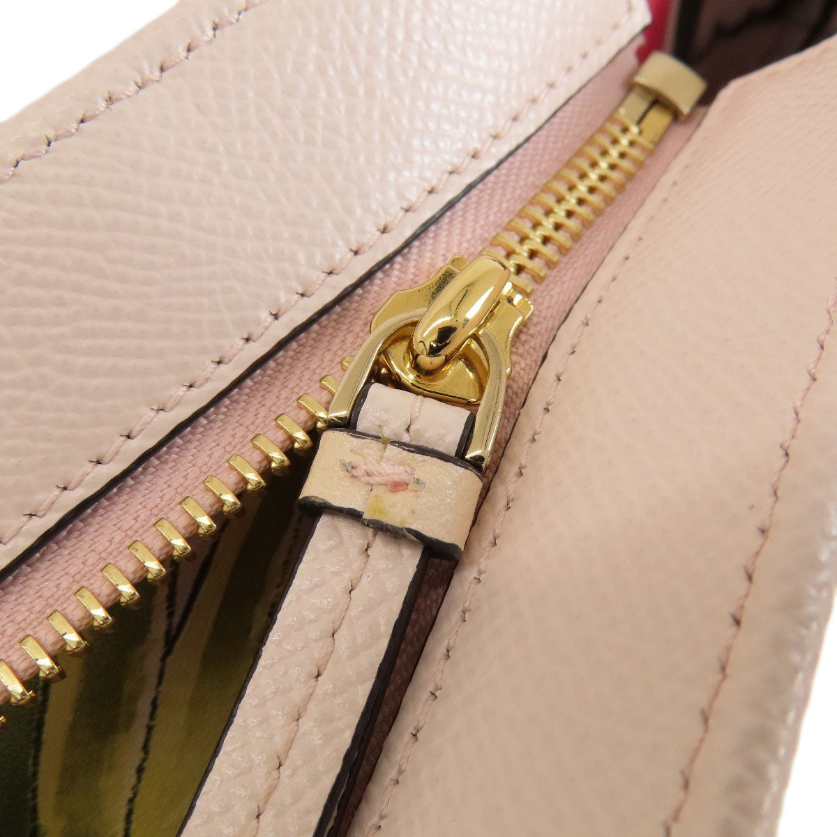 Salvatore Ferragamo サルヴァトーレフェラガモ ヴァラリボン トートバッグ レザー レディース 中古