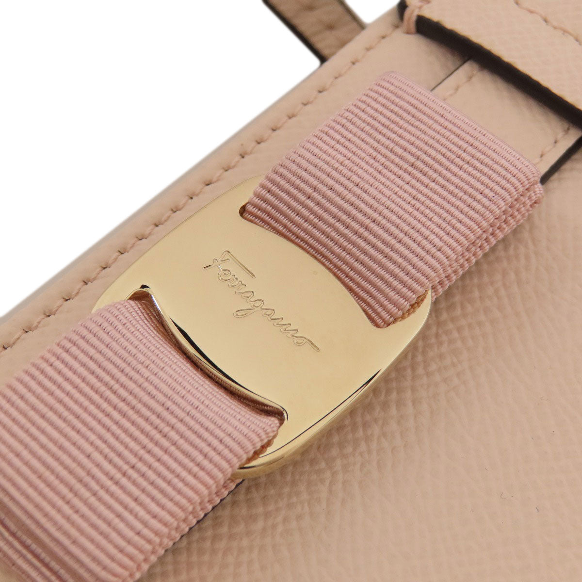 Salvatore Ferragamo サルヴァトーレフェラガモ ヴァラリボン トートバッグ レザー レディース 中古