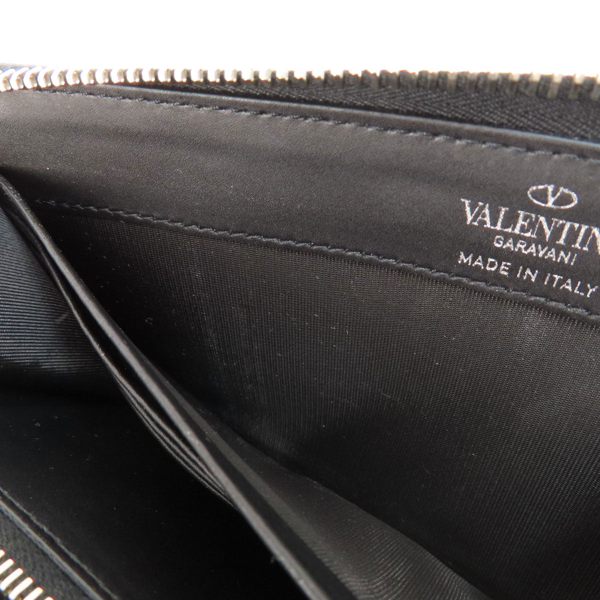 VALENTINO GARAVANI ヴァレンチノガラバーニ ロゴ 長財布（小銭入れあり） レザー レディース 中古