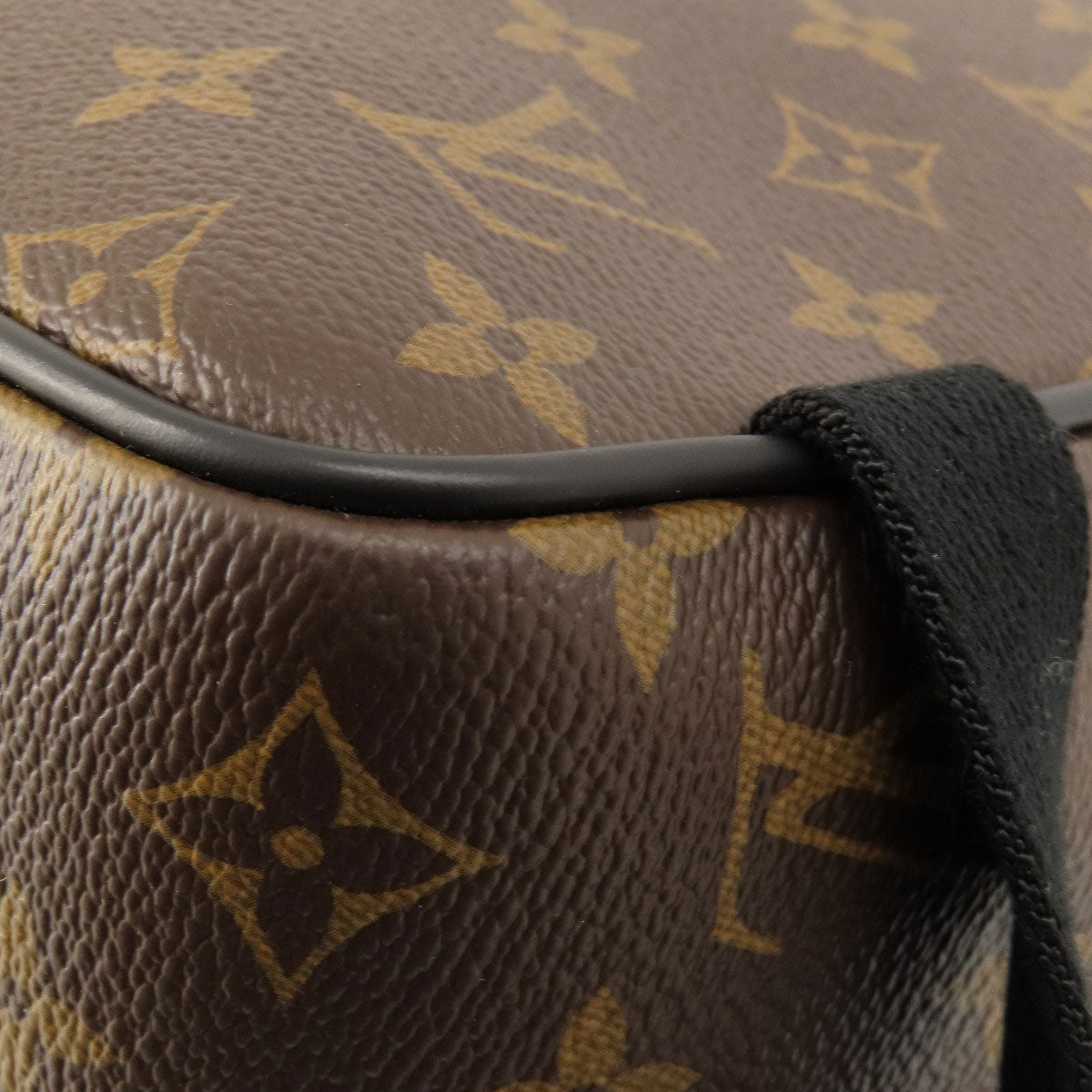 LOUIS VUITTON ルイヴィトン M41530 ジョッシュ モノグラム リュック・デイパック モノグラムキャンバス メンズ 中古