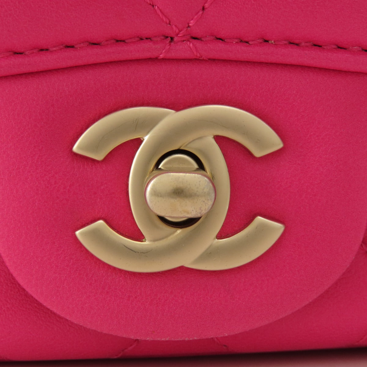 CHANEL シャネル チェーンショルダー マトラッセ ゴールド金具 ショルダーバッグ ラムスキン レディース 中古