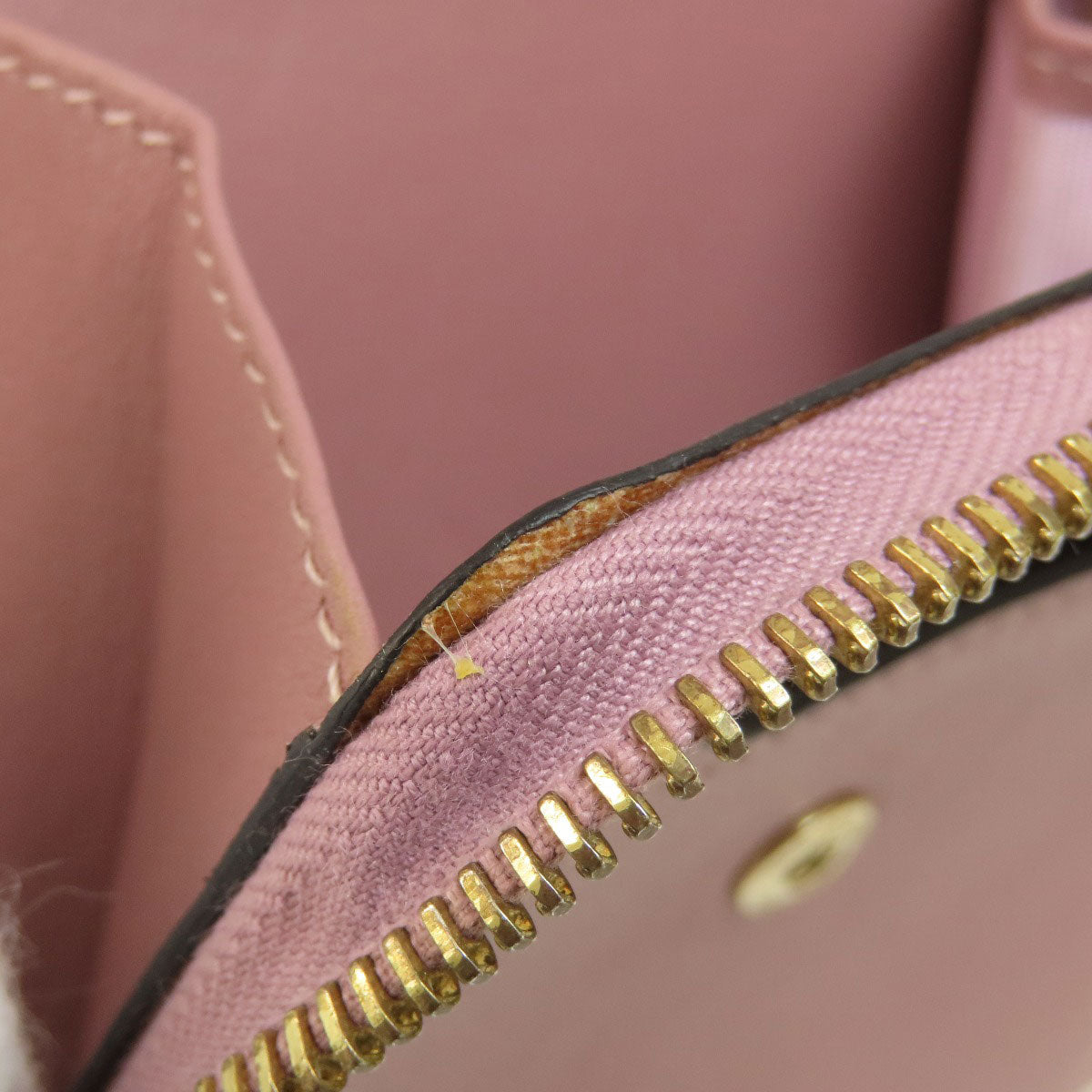 VALENTINO GARAVANI ヴァレンチノガラバーニ スタッズ 二つ折り財布（小銭入れあり） レザー レディース 中古