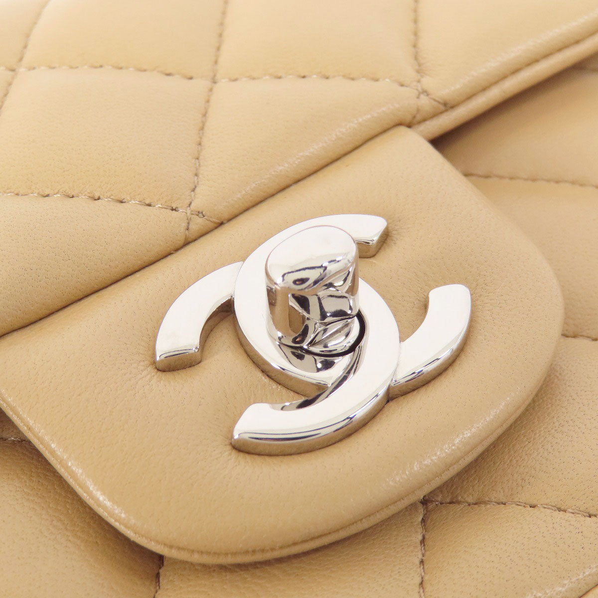 CHANEL シャネル チェーンショルダー マトラッセ シルバー金具 ショルダーバッグ ラムスキン レディース 中古