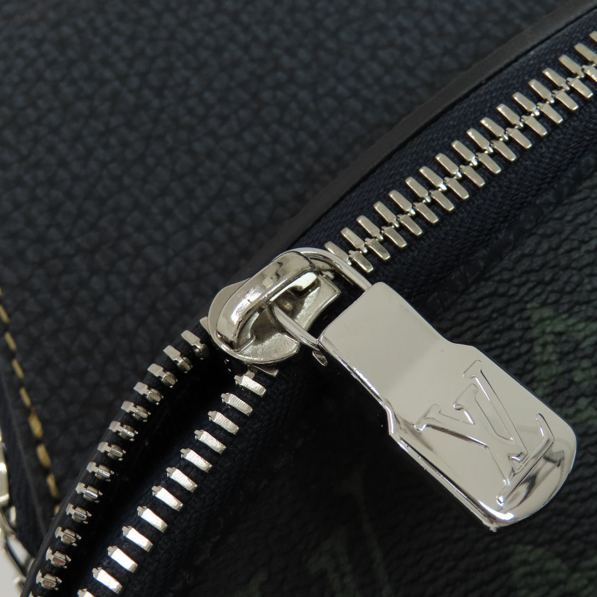 LOUIS VUITTON ルイヴィトン M46344 アヴェニュー・スリングバッグ モノグラムレコード ボディバッグ モノグラムキャンバス レディース 中古