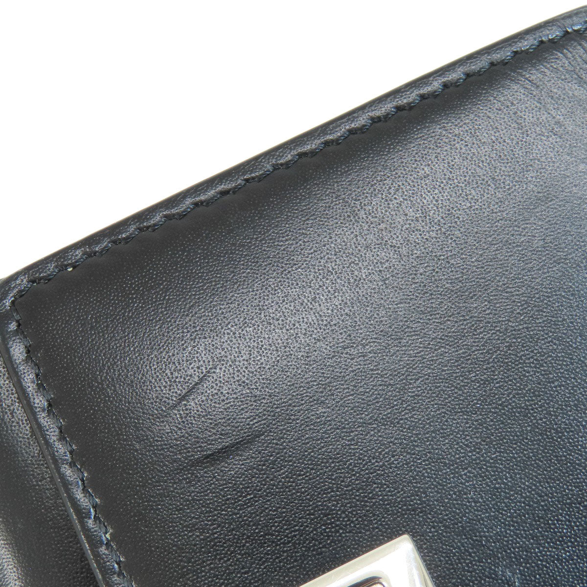 GIVENCHY ジバンシー ロゴ 二つ折り財布（小銭入れあり） レザー レディース 中古