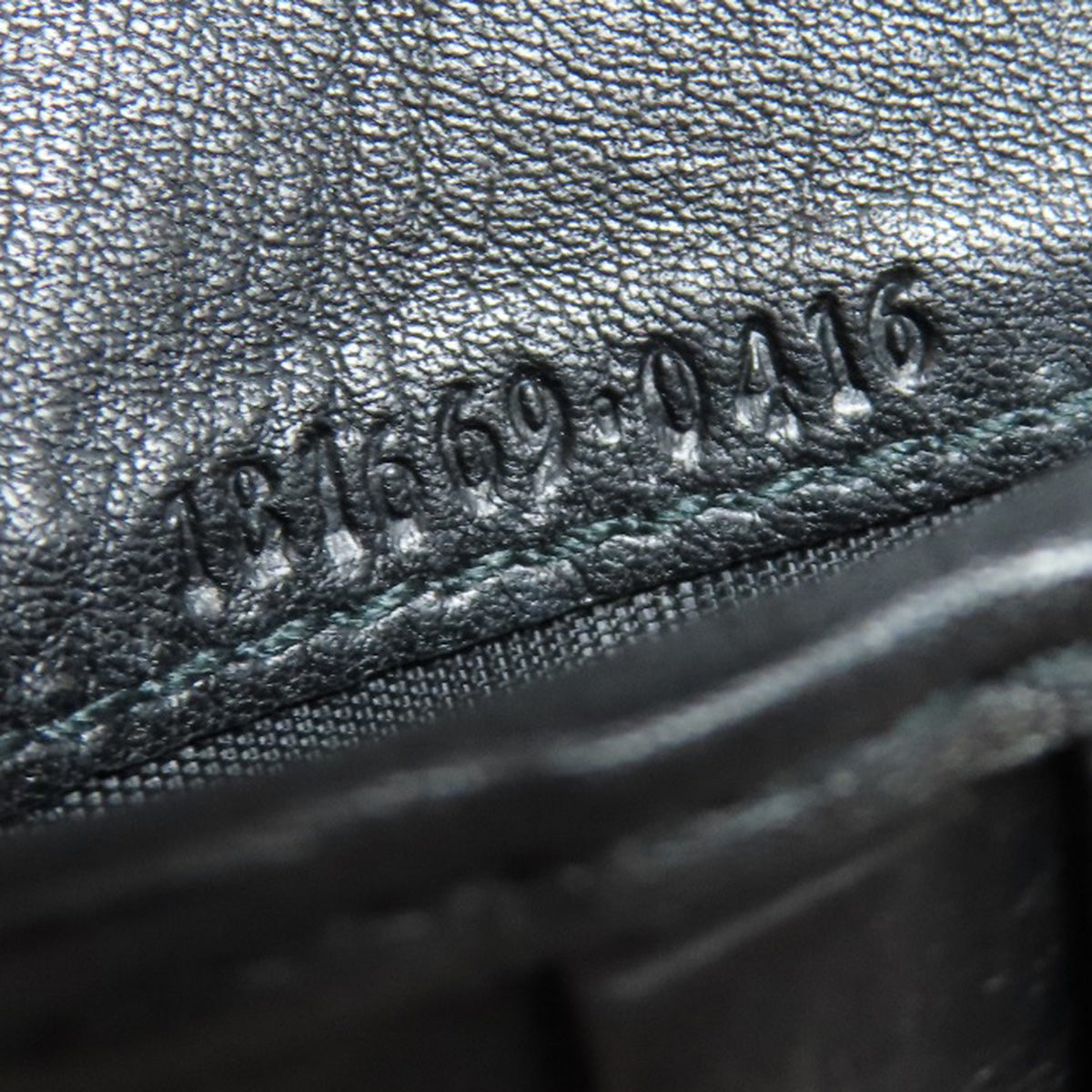 GUCCI グッチ 181669 GG 二つ折り財布（小銭入れあり） キャンバス レディース 中古