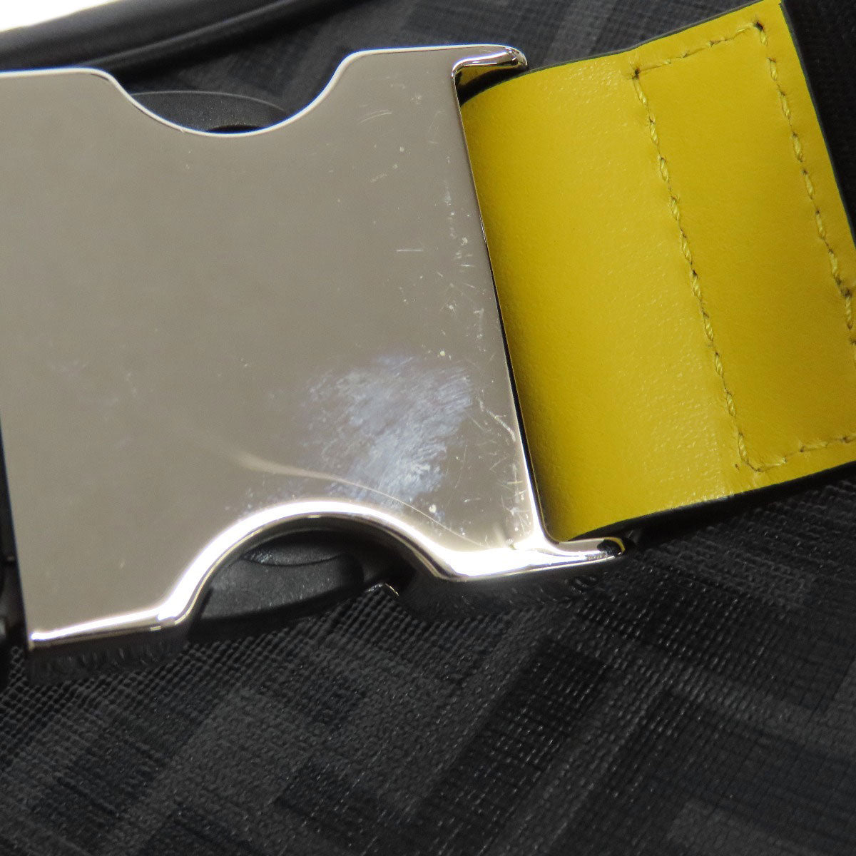 FENDI フェンディ ズッカ柄 ボディバッグ PVC レディース 中古