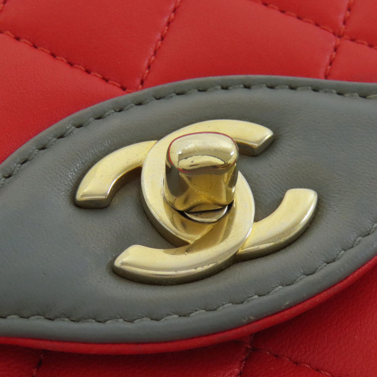 CHANEL シャネル チェーンショルダー ココマーク ゴールド金具 ショルダーバッグ ラムスキン レディース 中古