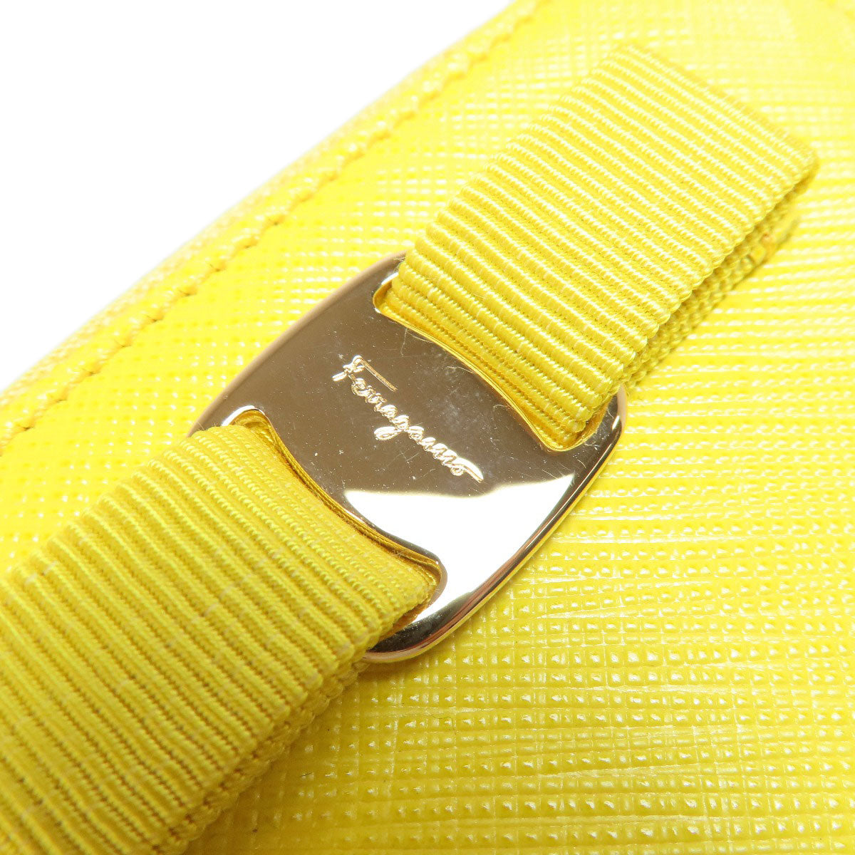 Salvatore Ferragamo サルヴァトーレフェラガモ ヴァラリボン コインケース レザー レディース 中古