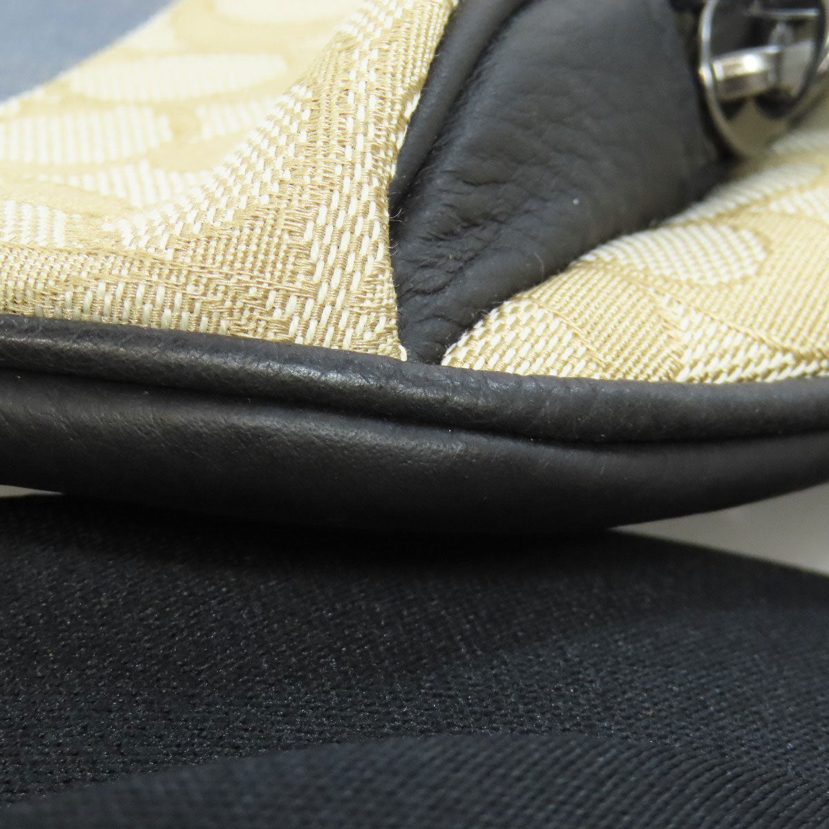 COACH コーチ C9364 シグネチャー ボディバッグ キャンバス レディース 中古