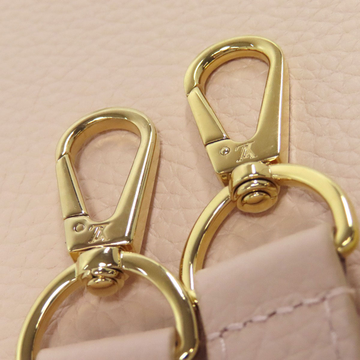 LOUIS VUITTON ルイヴィトン M22514 カプシーヌBB ハンドバッグ トリヨンレザー レディース 中古