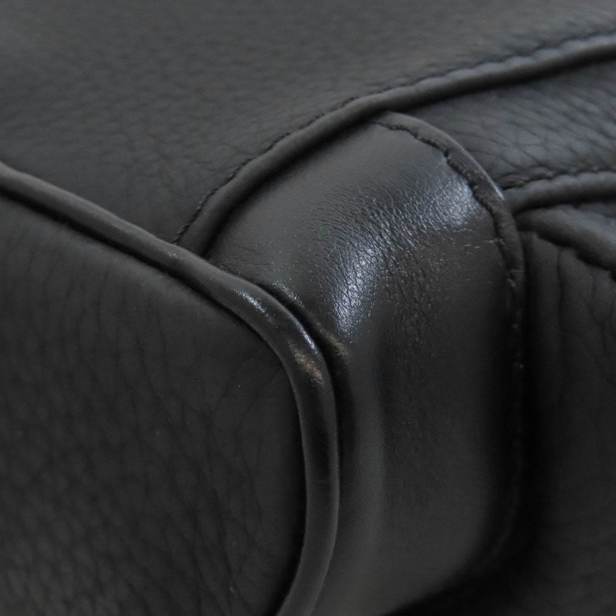 LOUIS VUITTON ルイヴィトン M58495 クリストファー XS ボディバッグ トリヨン レディース 中古