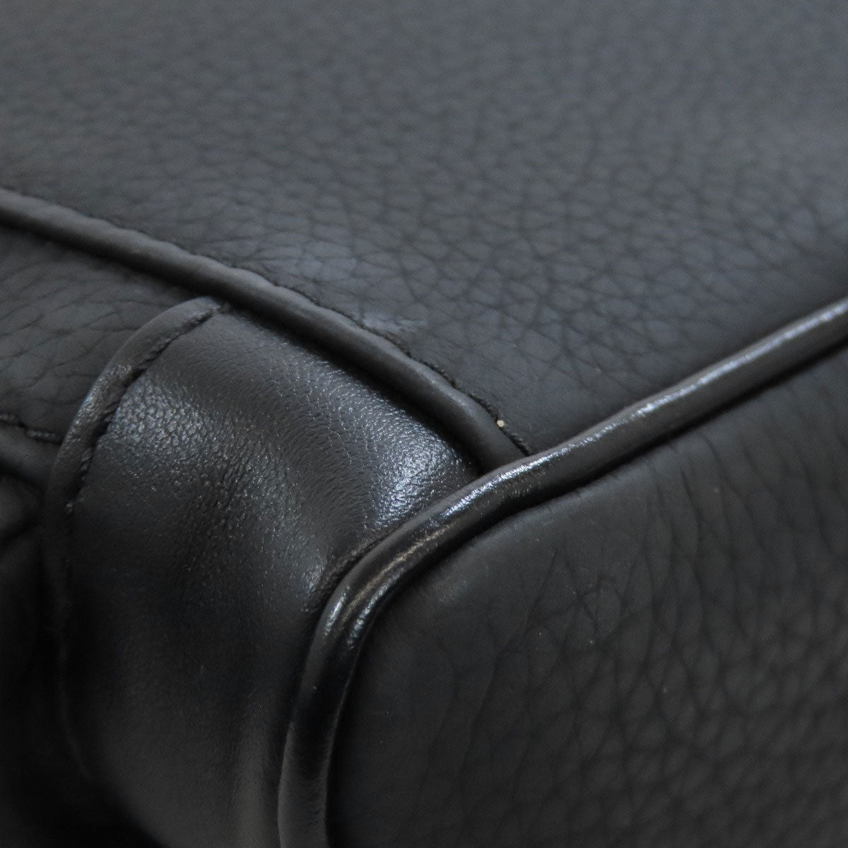 LOUIS VUITTON ルイヴィトン M58495 クリストファー XS ボディバッグ トリヨン レディース 中古