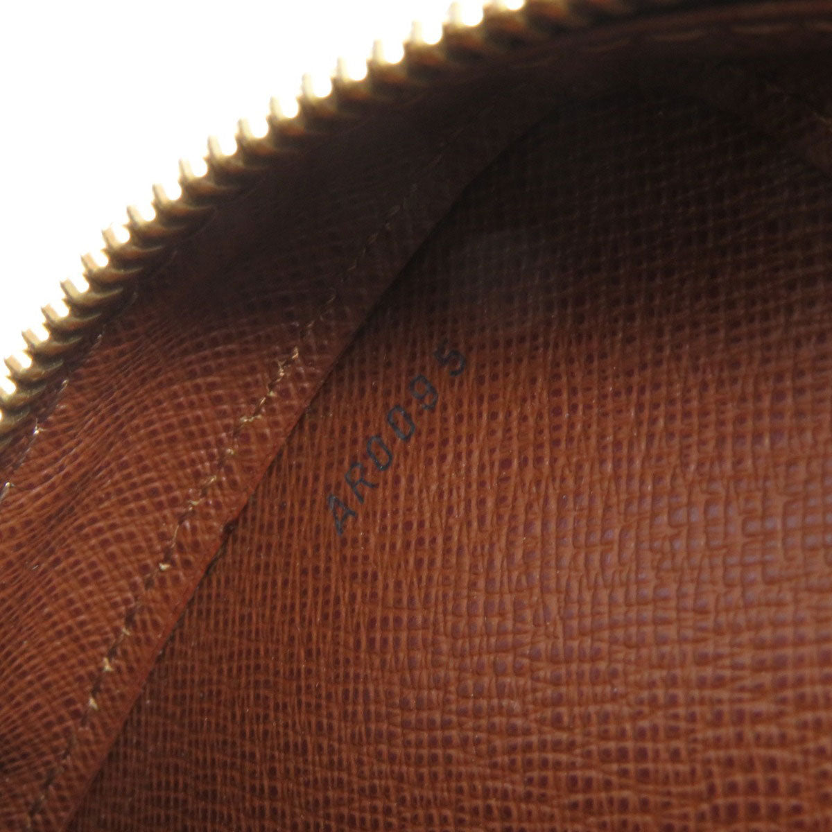 LOUIS VUITTON ルイヴィトン M51790 オルセー セカンドバッグ モノグラムキャンバス メンズ 中古