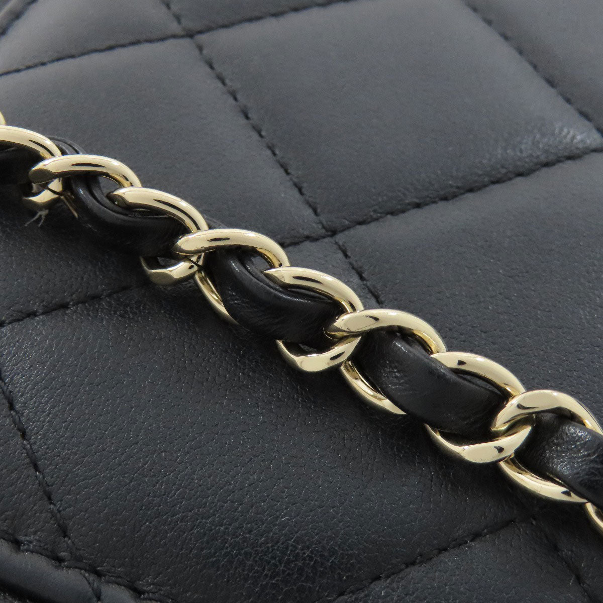CHANEL シャネル マトラッセ ゴールド金具 2WAY ハンドバッグ ラムスキン レディース 中古