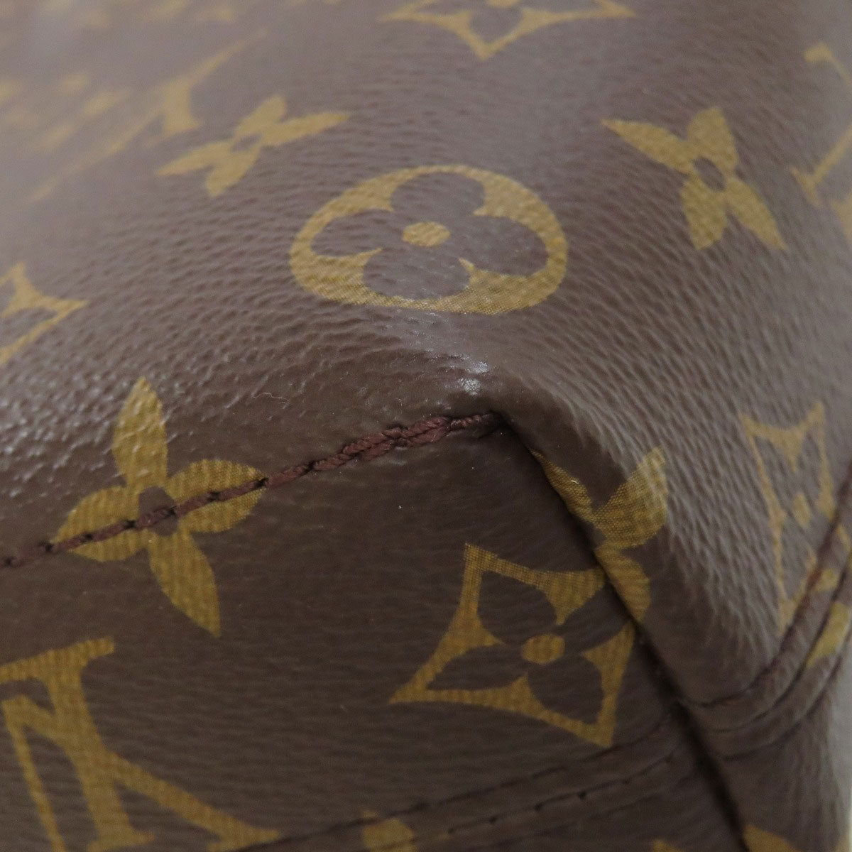 LOUIS VUITTON ルイヴィトン M45557 マグネティック メッセンジャー ショルダーバッグ モノグラムマカサー レディース 中古