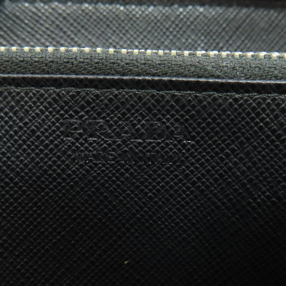 PRADA プラダ ロゴ 長財布（小銭入れあり） サフィアーノ レディース 中古