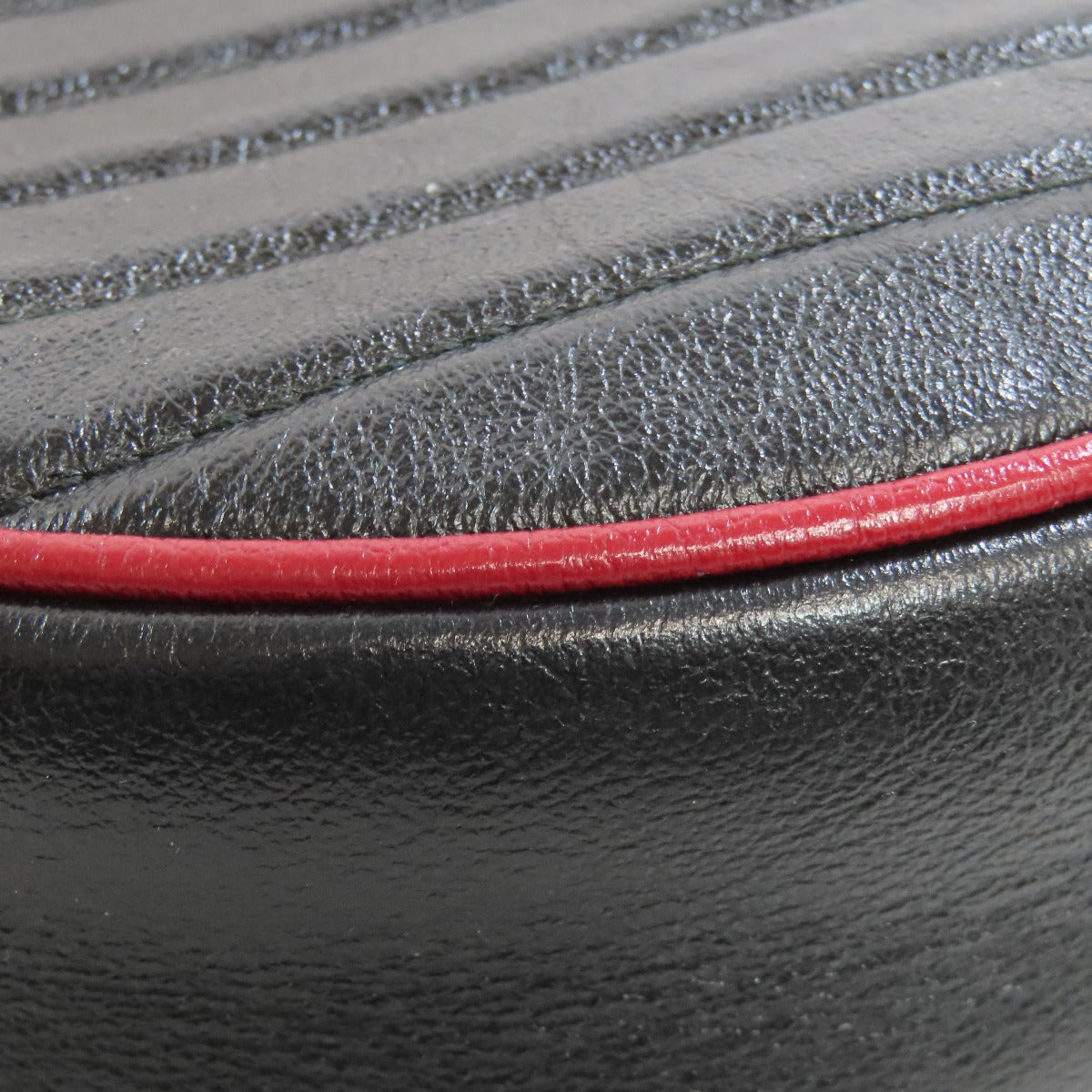 GUCCI グッチ 550154 ラウンドチェーンショルダー ショルダーバッグ レザー レディース 中古