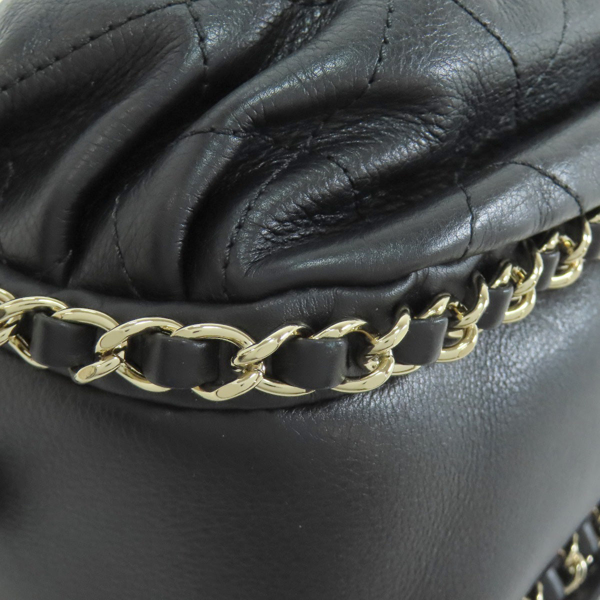 CHANEL シャネル マトラッセ ゴールド金具 ショルダーバッグ ラムスキン レディース 中古
