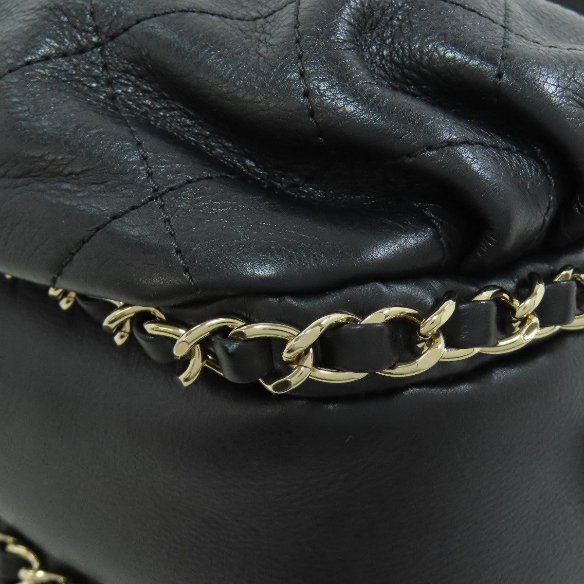CHANEL シャネル マトラッセ ゴールド金具 ショルダーバッグ ラムスキン レディース 中古