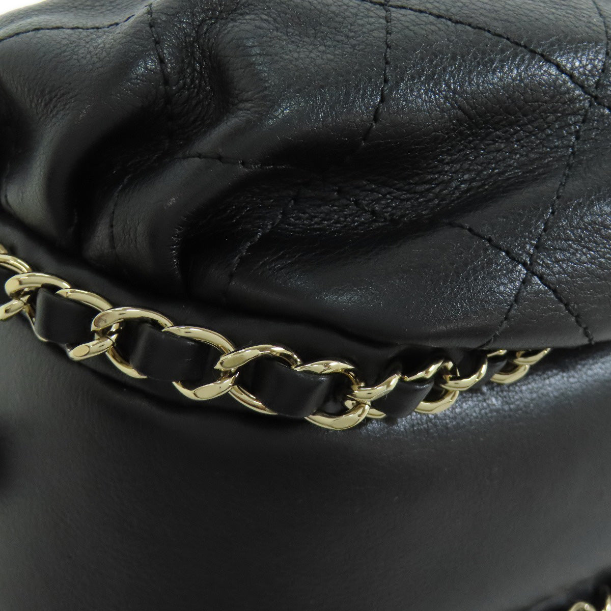 CHANEL シャネル マトラッセ ゴールド金具 ショルダーバッグ ラムスキン レディース 中古