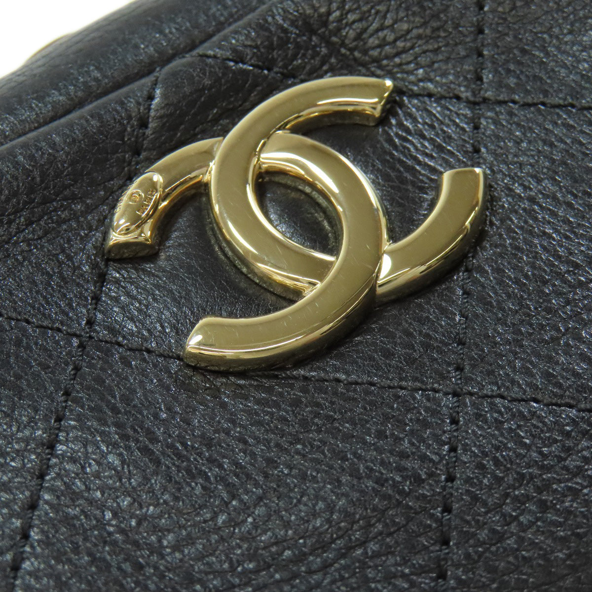 CHANEL シャネル マトラッセ ゴールド金具 ショルダーバッグ ラムスキン レディース 中古