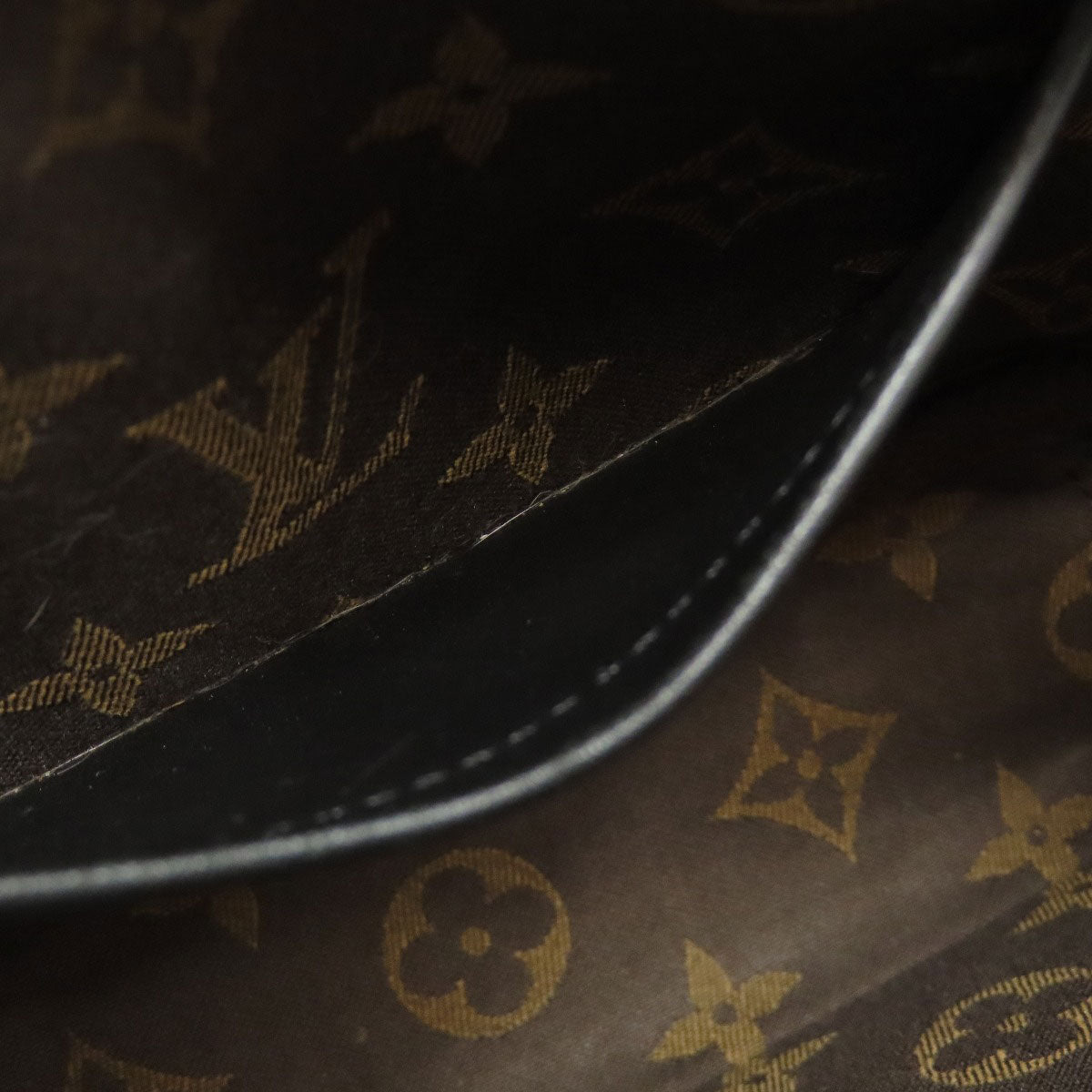 LOUIS VUITTON ルイヴィトン M80450 ユーティリティ クロスボディ ハンドバッグ カーフ レディース 中古