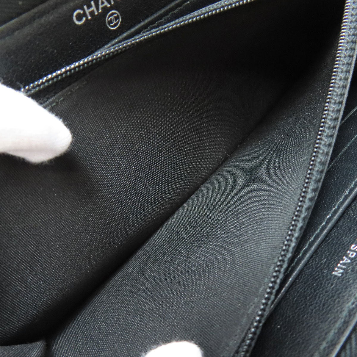 CHANEL シャネル マドモアゼル シルバー金具 長財布（小銭入れあり） ラムスキン レディース 中古