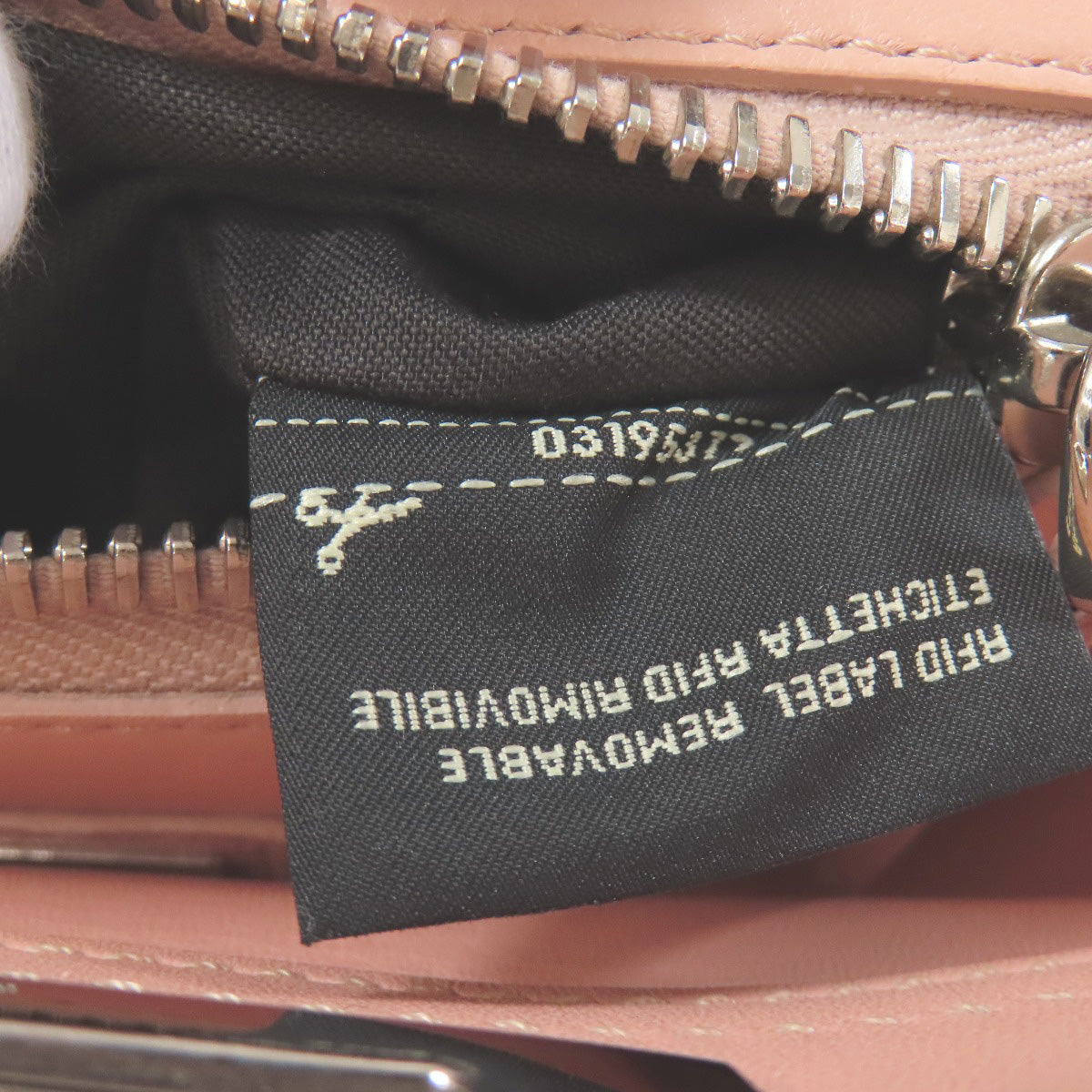 FENDI フェンディ ピーカブー リボンステッチ 2WAY ハンドバッグ カーフ レディース 中古
