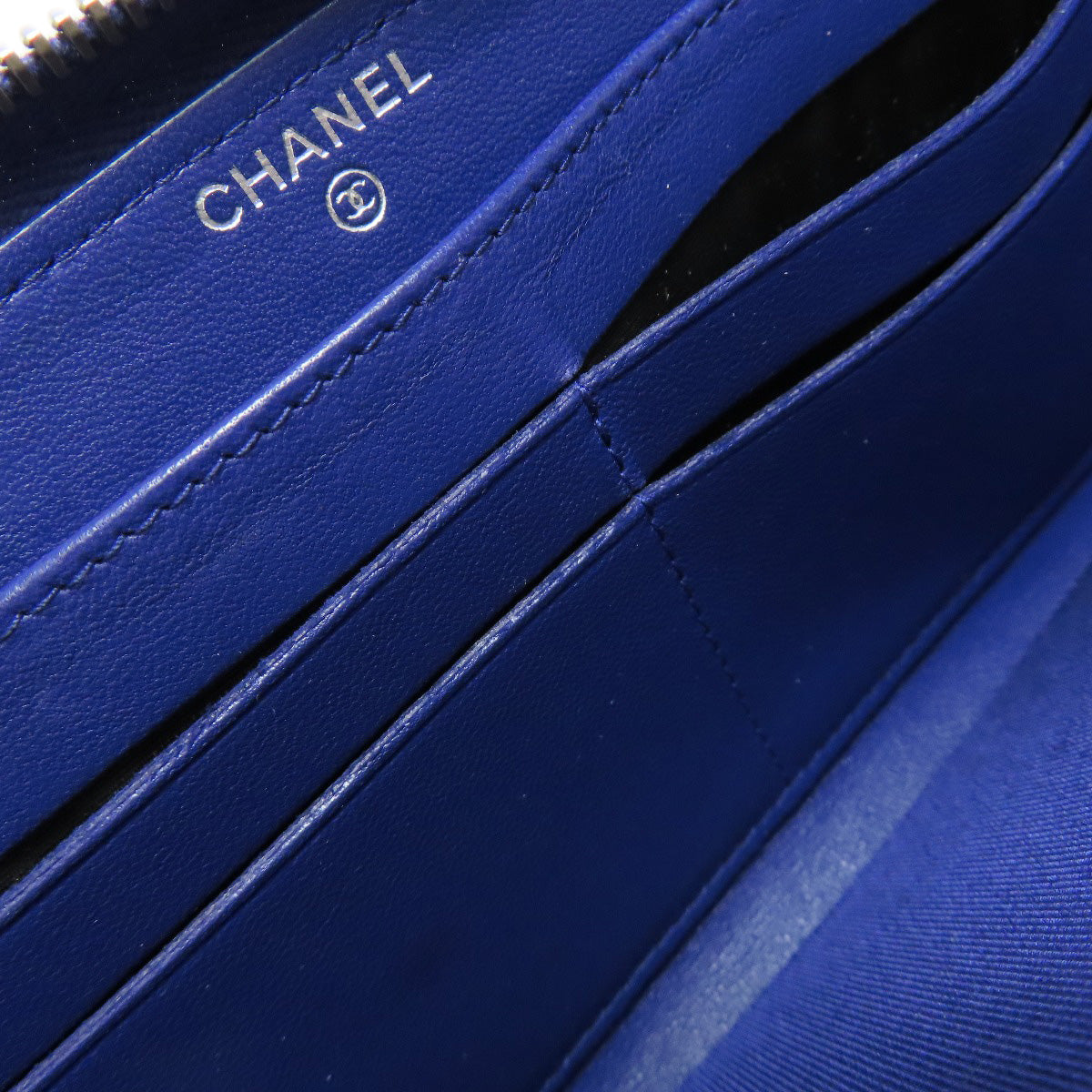 CHANEL シャネル マトラッセ ココマーク　シルバー金具 長財布（小銭入れあり） ラムスキン レディース 中古