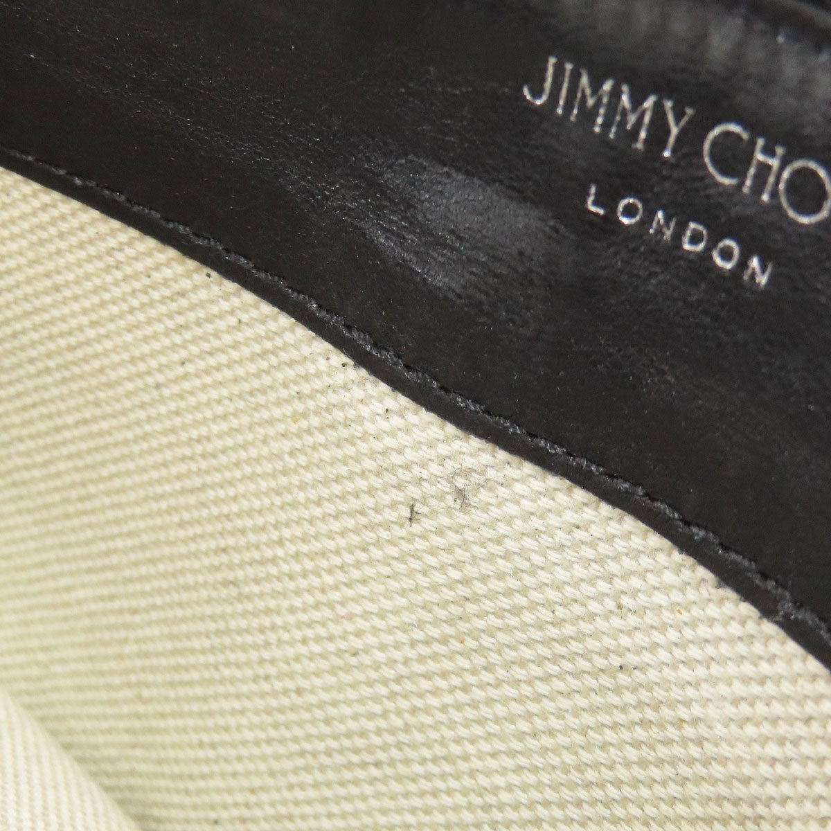Jimmy Choo ジミーチュウ スタッズ スターモチーフ 二つ折り財布（小銭入れあり） レザー レディース 中古