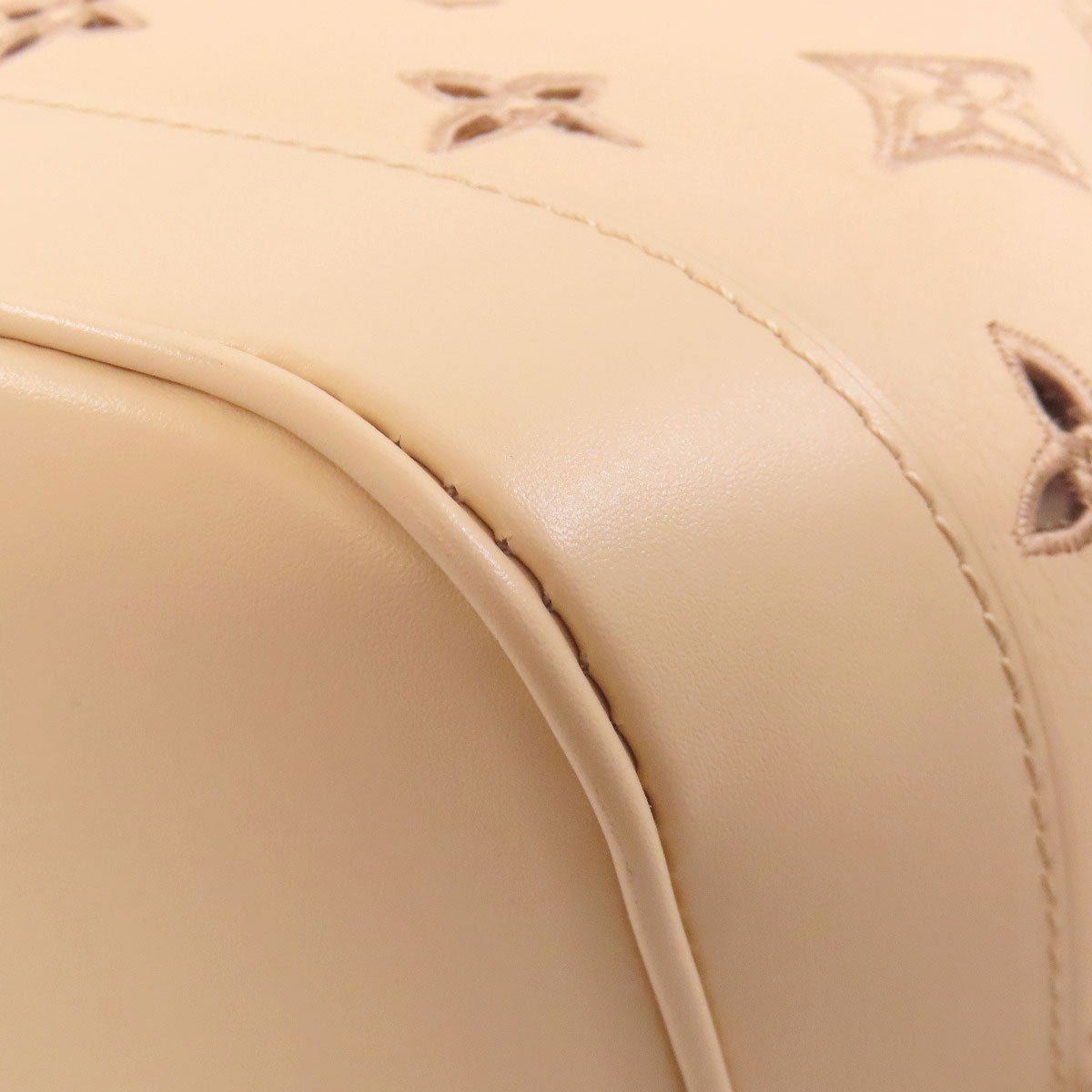 LOUIS VUITTON ルイヴィトン M22861 プチノエ ブロデリー アングレーズ ハンドバッグ カーフ レディース 中古