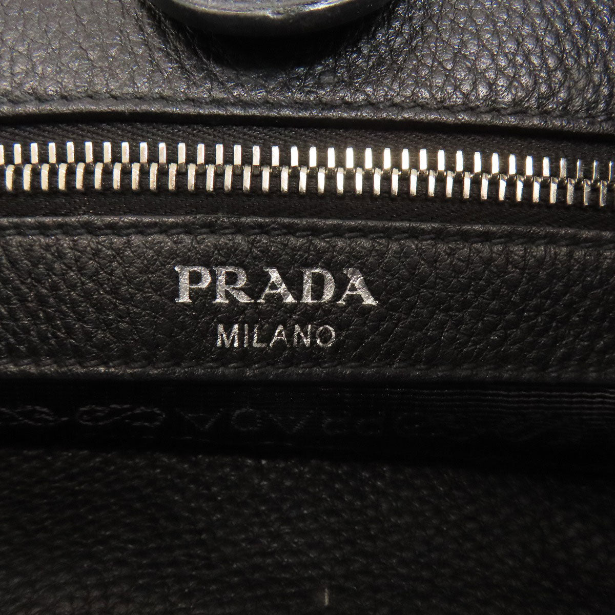 PRADA プラダ ロゴ ショルダーバッグ カーフ レディース 中古